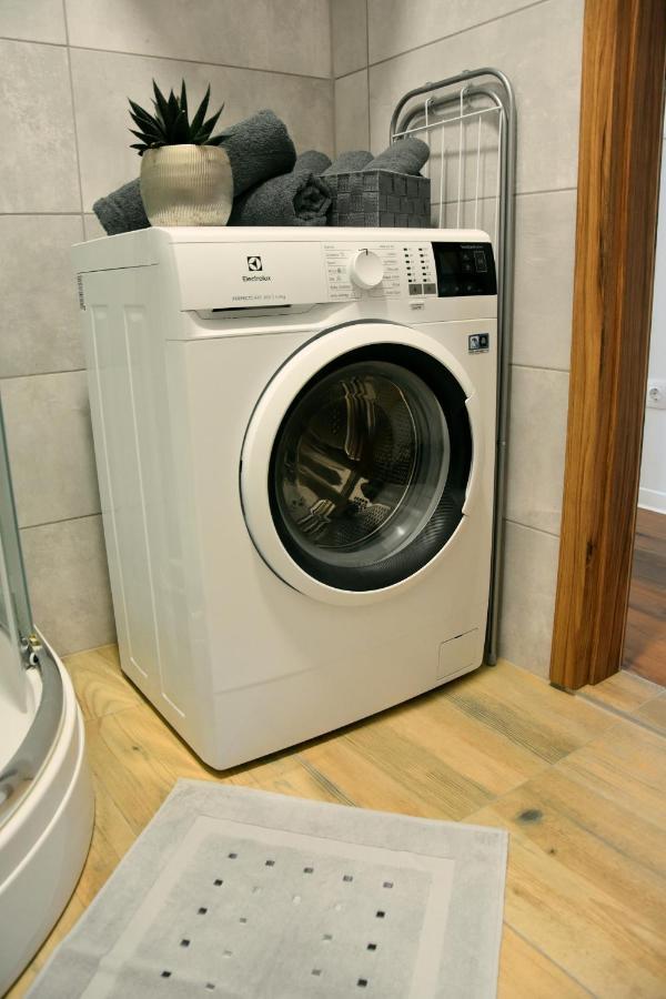A12 Home ชาร์วาร์ ภายนอก รูปภาพ