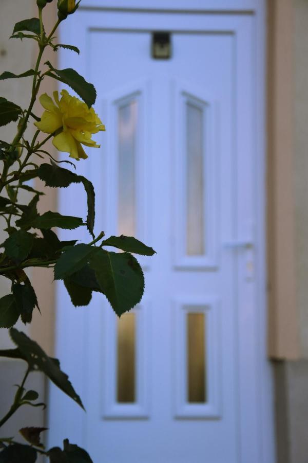 A12 Home ชาร์วาร์ ภายนอก รูปภาพ